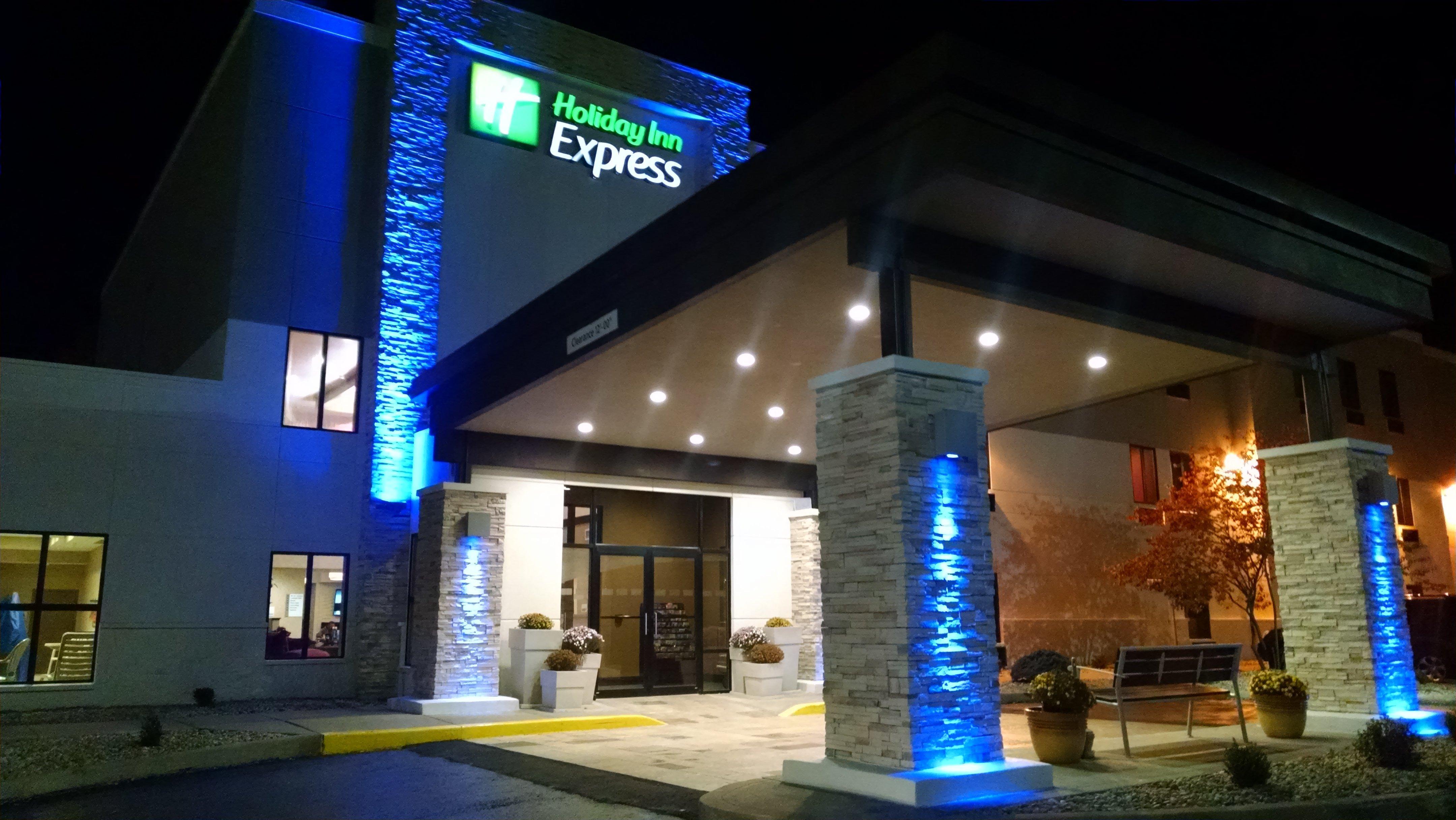 Holiday Inn Express Cloverdale - Greencastle By Ihg Dış mekan fotoğraf